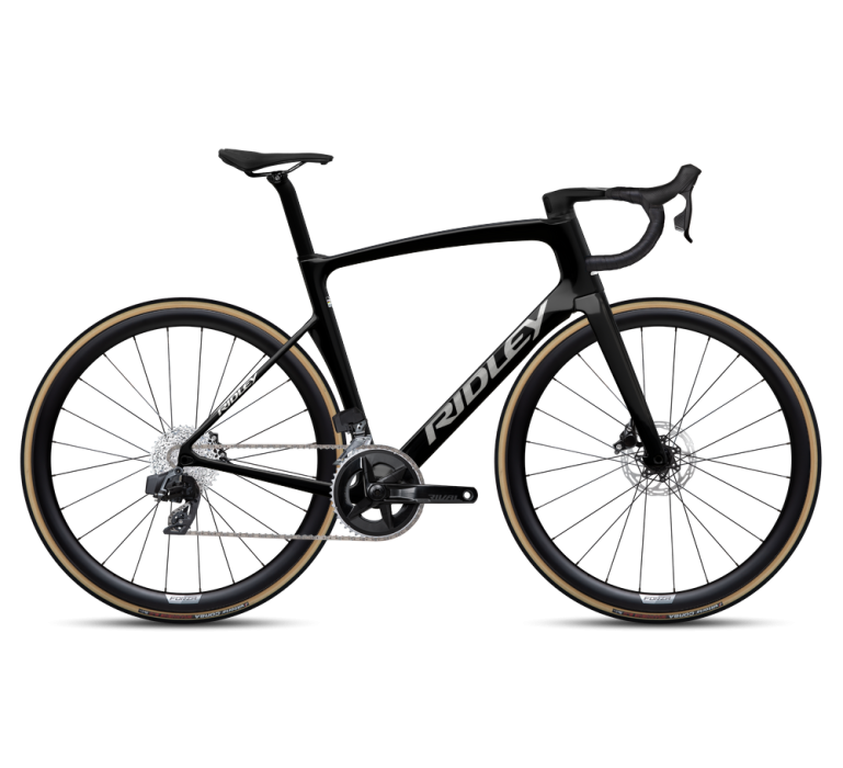 Ridley Noah Disc Rival AXS bike with carbon wheel