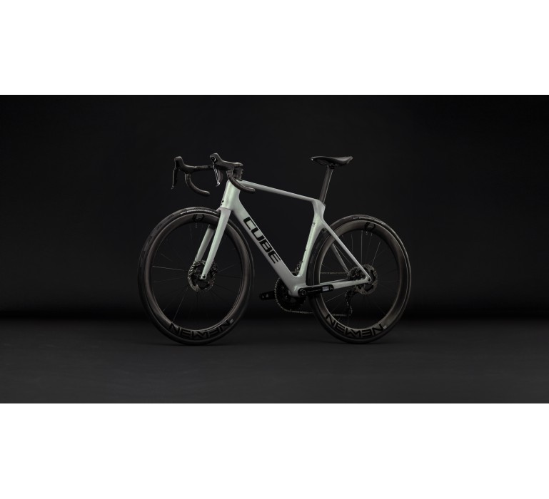 Cube Agree C:62 SLT Di2 (Dura-ace)