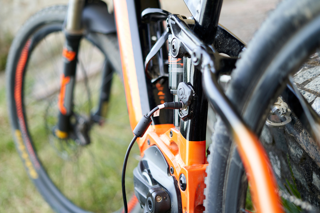 Biomecánica en bicicletas eléctricas: ¿Difieren de las bicicletas convencionales?